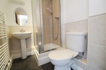 2 bedroom apartment to rent - Photo 5