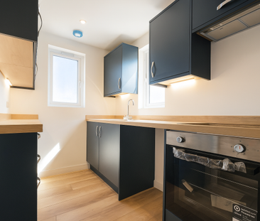 Wadhurst Close, Bognor Regis 2 bedroom semi-detached house to rent - Photo 1