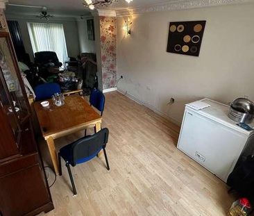Spacious Room In Friendly Shared House &#; All Bills Included, LU4 - Photo 5