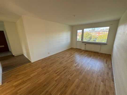 Myrtuvevägen, Trollhättan - Photo 1