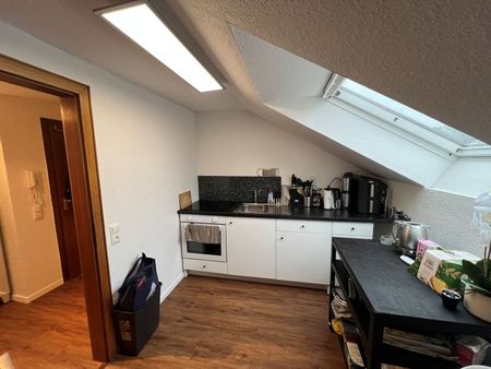 Schöne und helle 1,5-Zimmer-DG-Wohnung in DU-Baerl an Einzelperson zu vermieten - Photo 5