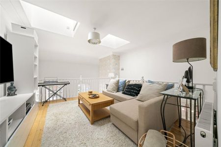 3 bedroom flat to rent - Photo 4