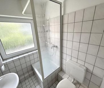 Frisch SANIERTE 3-Zimmer-Wohnung mit BALKON und Blick ins Grüne!! - Photo 1