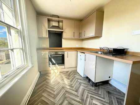 2 bedroom flat to rent - Photo 5