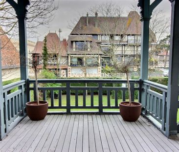 Magnifique propriété à la location saisonnière en plein coeur de Deauville - Jardin - Proche mer - Photo 6