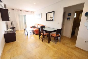 Apartamento bajo en Aguamarina.