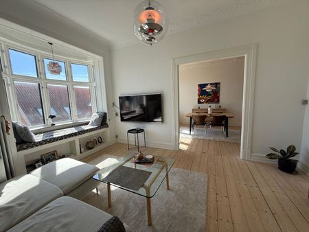 Lækker 3-værelses lejlighed i hjertet af Frederikshavns byliv - Photo 2