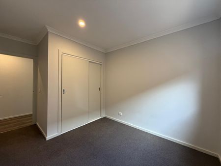 Modern Spacious Home - Photo 5