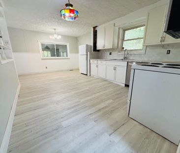 For Lease - 850 Lockhart Road, Barrie, Ontario - Photo 4