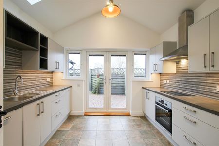 High Street, Great Eversden, Cambridge - Photo 4