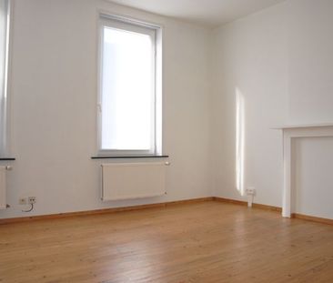 gezellige, gerenoveerde rijwoning te huur in centrum Tielt - Photo 4