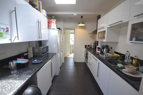 1 bedroom Flat To Let - Photo 1