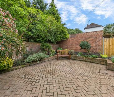 West Common, Harpenden, Hertfordshire, AL5 2JW - Photo 1