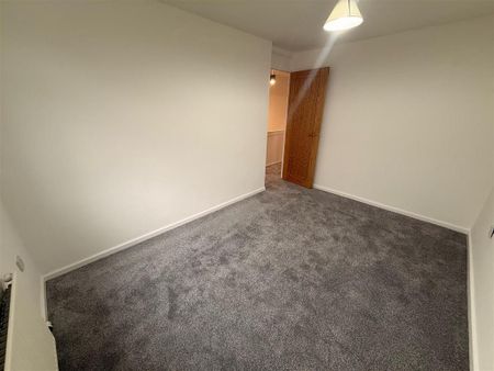4 bedroom terraced house to rent - Photo 4