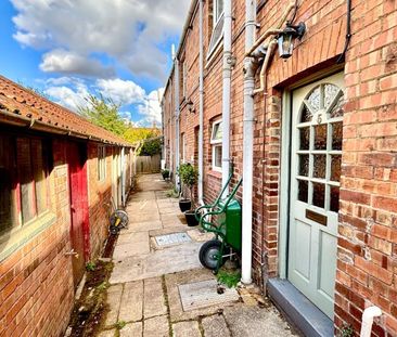 Trull, Taunton - Photo 5