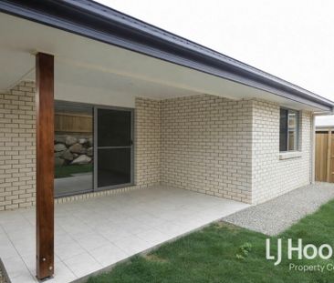 Two Living Zones - Established Locale - Easy Access in & out of Yar... - Photo 6