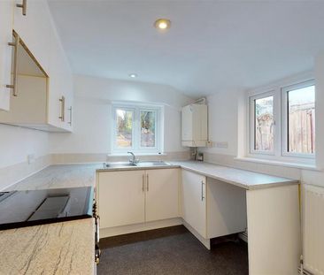 2 bedroom terraced house to rent - Photo 4