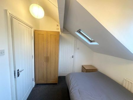 Glebe Avenue (Room 3), Kirkstall, Leeds - Photo 2