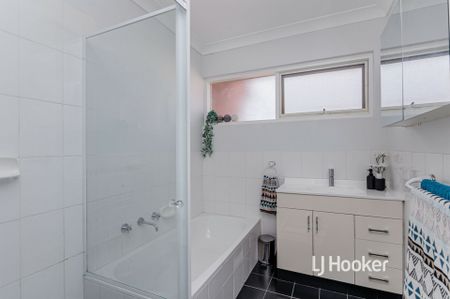 Amazing Townhouse in West Lakes, No Less! - Photo 2