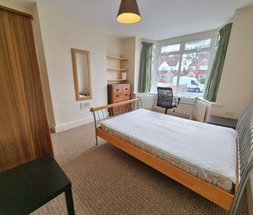 5 Bed Student Accommodation - Photo 5