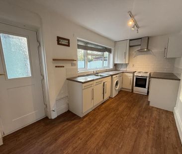 3 bedroom terraced house to rent - Photo 6