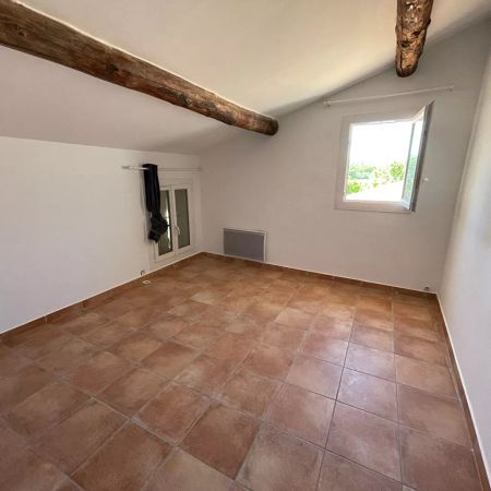 A LOUER - SAINT CANADET - MAISON DE VILLAGE + TERRASSE - Photo 3