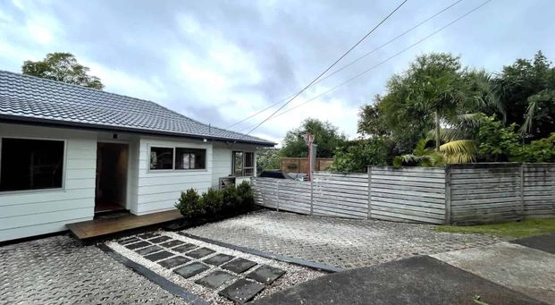 New year = New house - Photo 1