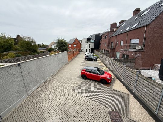 Instapklaar appartement met 2 slaapkamers en terras - Photo 1