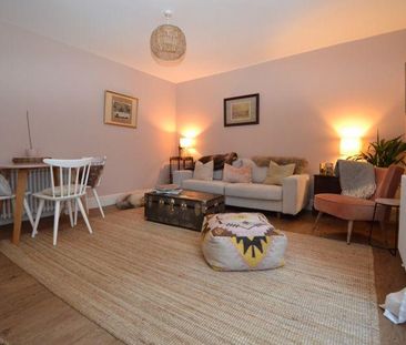 2 bedroom semi-detached house to rent - Photo 3