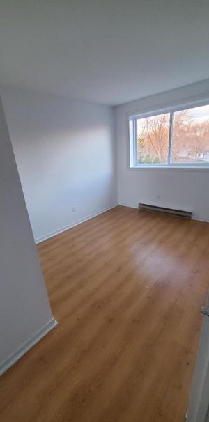 Place Mercier | Appartement 5 1/2 Neuf à Louer | 3 bedrooms for Rent | Candiac - Photo 1