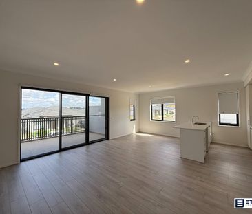 BRAND NEW - Family Townhouse - Photo 3