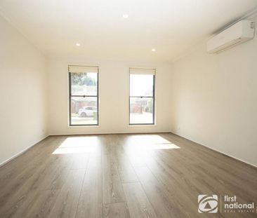 Renovated 3-Bedroom Home in Prime Cranbourne Location - Photo 2