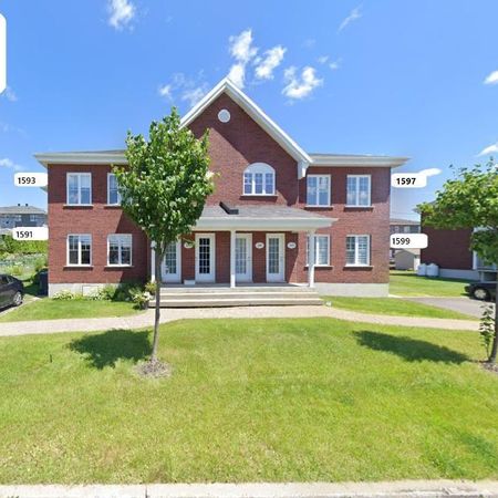 4 1/2 à louer à LÉVIS, CLIMATISÉ, 2 STATIONNEMENTS EXTÉRIEURS, LIBRE LE 1ier juillet 2025, 2ième ou 3ième étage - Photo 4