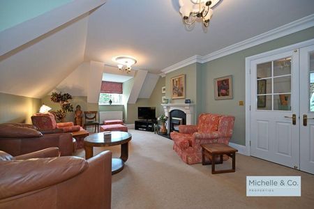 3 bedroom apartment to rent - Photo 2