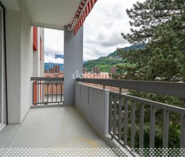 Bel appartement à proximité de toutes les commodités - Photo 2