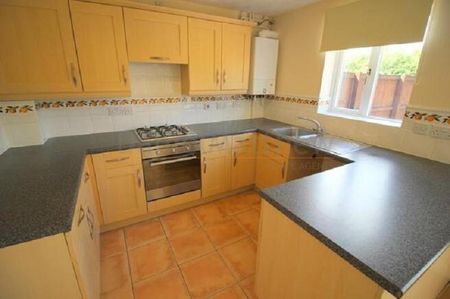 3 bedroom detached house to rent - Photo 4