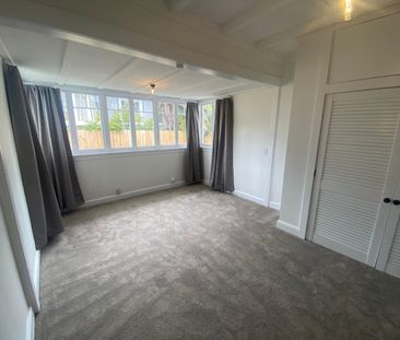 Epsom, 3 bedrooms - Photo 2