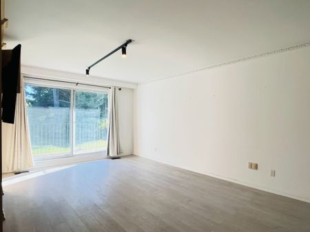 For Lease - 1 Caldy Court Unit# Unit 1, Toronto, Ontario - Photo 3