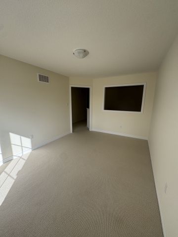 For Lease - 4 Gilham Way, Brant, Ontario - Photo 4