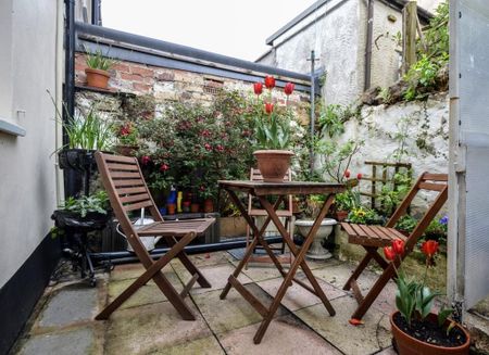 1 bedroom terraced house to rent - Photo 3