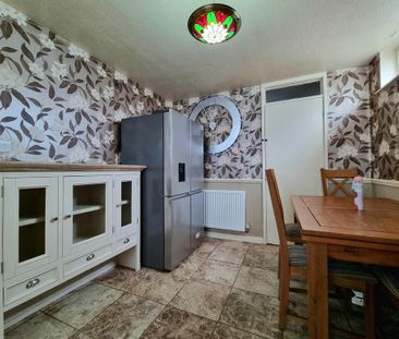 4 bedroom house to rent - Photo 1
