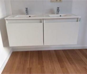 Met fietsenberging & giga tuin - Photo 3