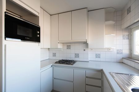 Zeer lichtrijk 1 SLK appartement met garage en berging - Photo 5