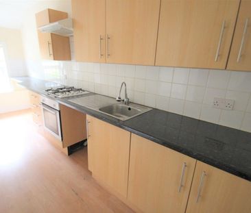 Top Floor Flat, Buckland Hill, Maidstone, Kent - Photo 3