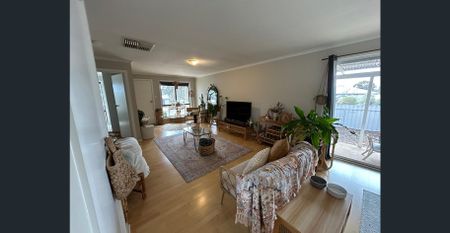 Nice 3 bedroom open plan Property - Photo 3