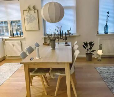 Lys og rummelig lejlighed i Aalborg med altan og gode faciliteter - Foto 3