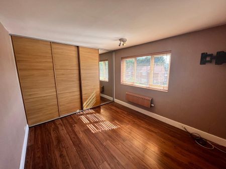 3 bedroom semi-detached house to rent - Photo 4