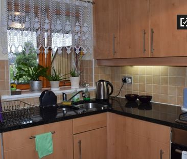 Inviting room in 2-bedroom apartment in Sandyford, Dublin - Photo 6