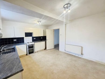 3 bedroom mews to rent - Photo 5