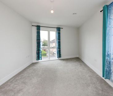 4 bedroom semi-detached house to rent - Photo 5
